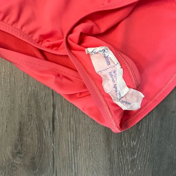 Nike Women's Pink Swimsuit NWT - Picture 5 of 11